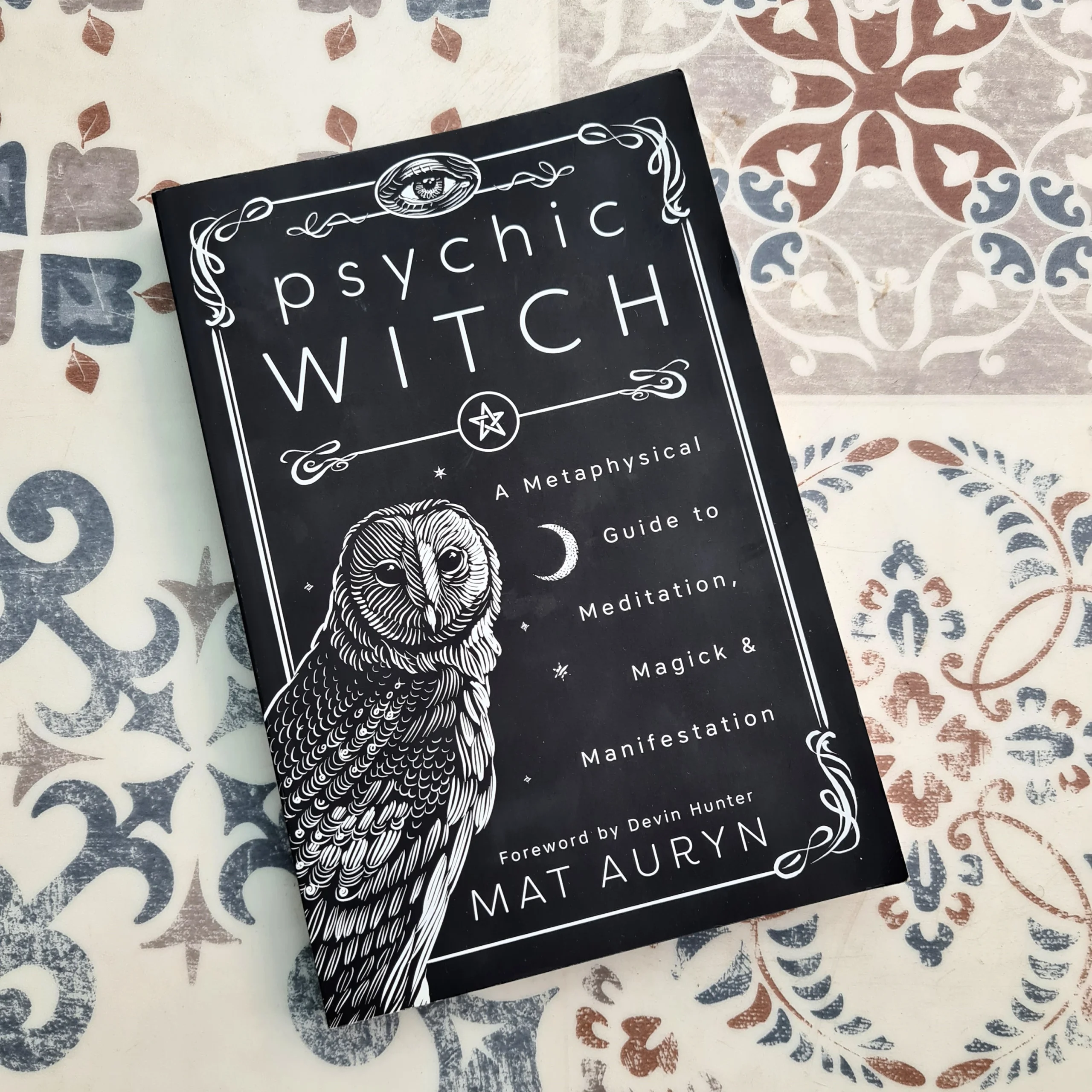 Psychic Witch by Mat Auryn - Book