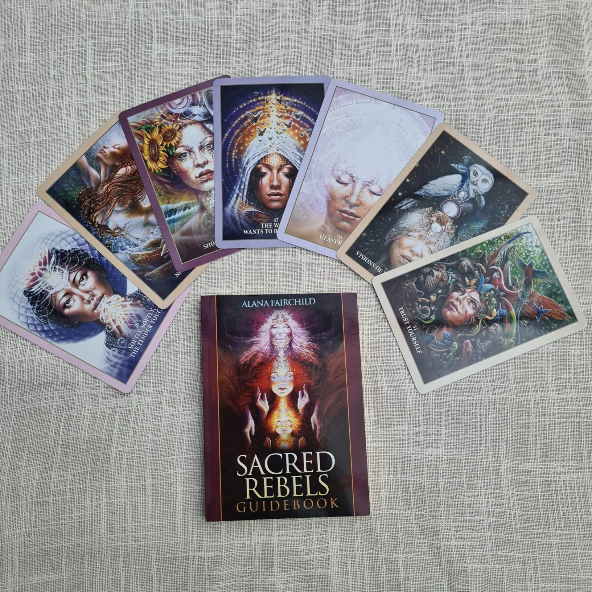 Sacred Rebels Oracle Deck - Image 2